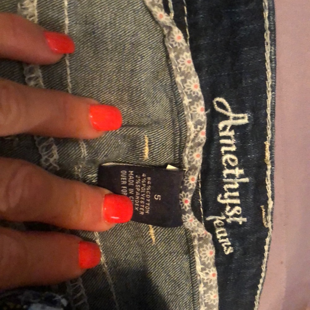Shorts - Picture 3 of 3